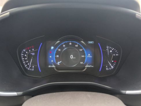 Used 2019 Hyundai Santa Fe SEL AWD/4WD image 16