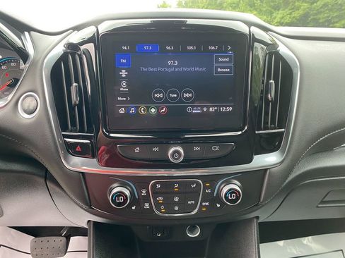 Used 2023 Chevrolet Traverse LT image 20