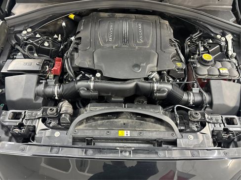 Used 2020 Jaguar F-PACE S image 31