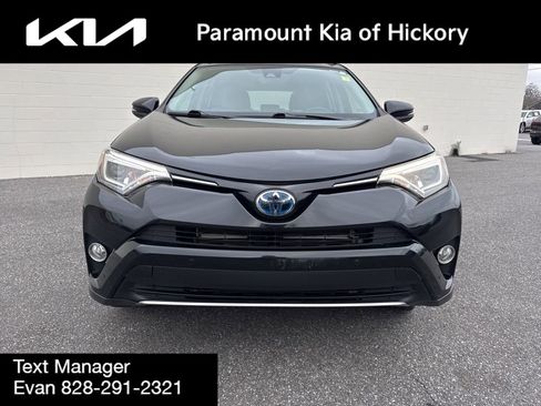 Used 2017 Toyota RAV4 Limited image 2