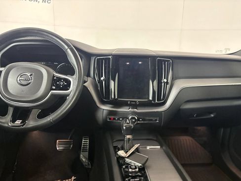 Used 2019 Volvo XC60 T5 R-Design w/ Protection Package Premier FWD image 25