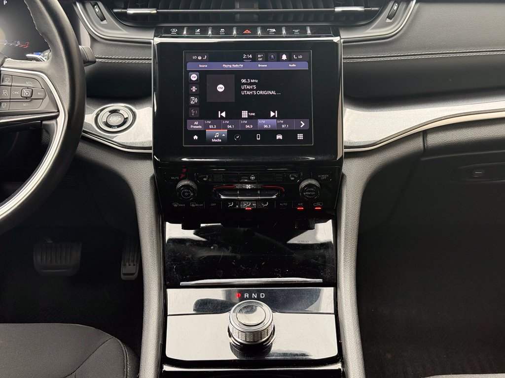 Used 2021 Jeep Grand Cherokee L Laredo w/ Luxury Tech Group I AWD/4WD image 16
