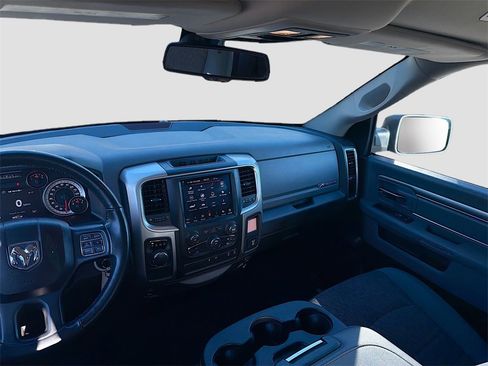 Used 2018 RAM 1500 Big Horn image 23