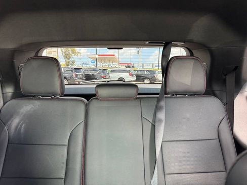 Used 2025 Chevrolet Traverse RS AWD/4WD image 27
