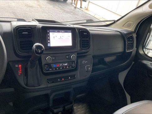 Used 2025 RAM ProMaster 3500 w/ Convenience Group FWD image 10