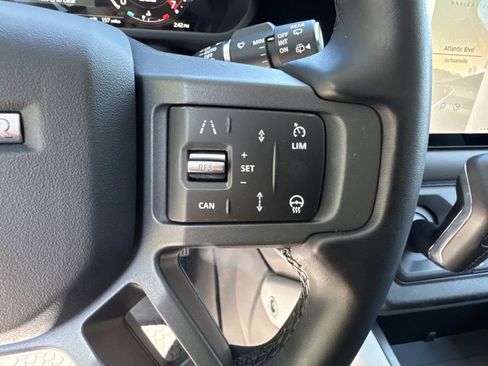 Certified 2025 Land Rover Defender 110 S image 29