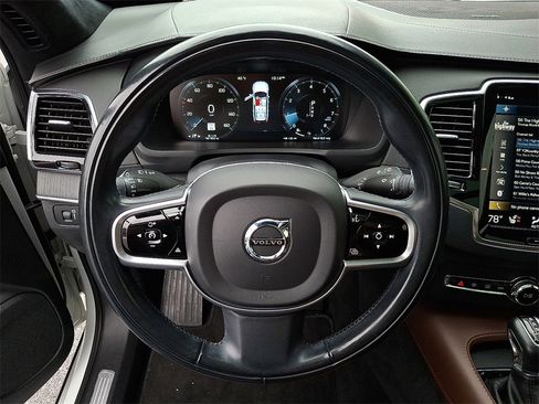 Used 2021 Volvo XC90 T6 Inscription w/ Lounge Package image 15