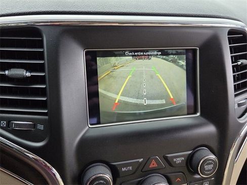 Certified 2018 Jeep Grand Cherokee Limited image 27