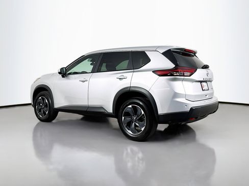 Used 2025 Nissan Rogue SV AWD/4WD image 5