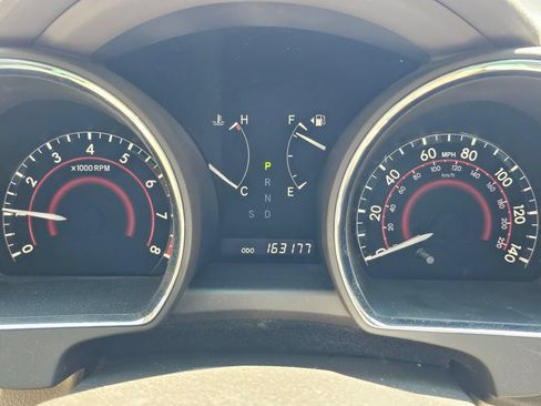 Used 2010 Toyota Highlander Limited AWD/4WD image 22