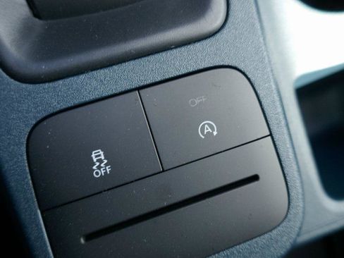 New 2025 Ford Maverick Lariat w/ Black Appearance Package image 16