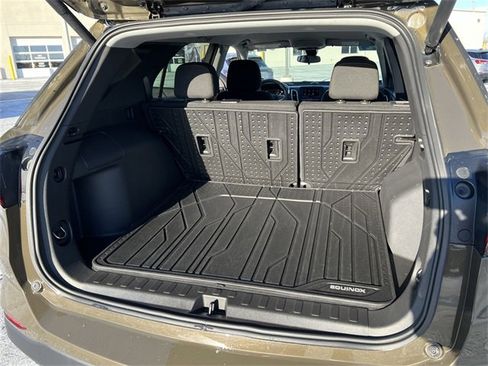 Certified 2024 Chevrolet Equinox LT w/ LPO, Floor Liner Package image 18