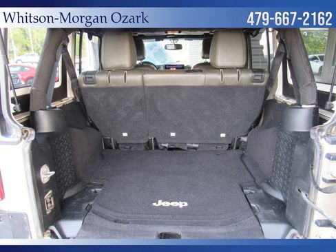 Used 2017 Jeep Wrangler Unlimited Sahara w/ Dual Top Group image 29