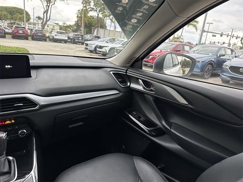 Used 2022 MAZDA CX-9 Touring w/ Touring Premium Package image 16