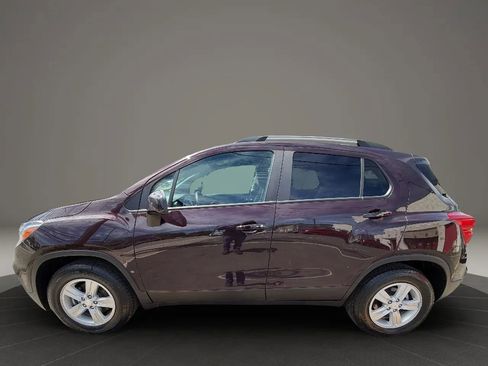 Used 2022 Chevrolet Trax LT w/ Driver Confidence Package AWD/4WD image 8