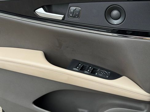 Used 2022 Lincoln Nautilus Reserve w/ Equipment Group 201A image 23