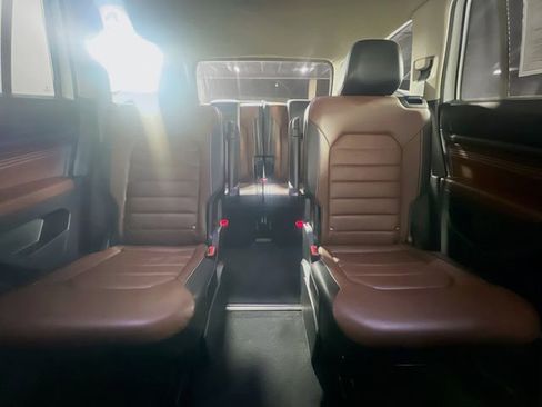Used 2021 Volkswagen Atlas SEL Premium image 25