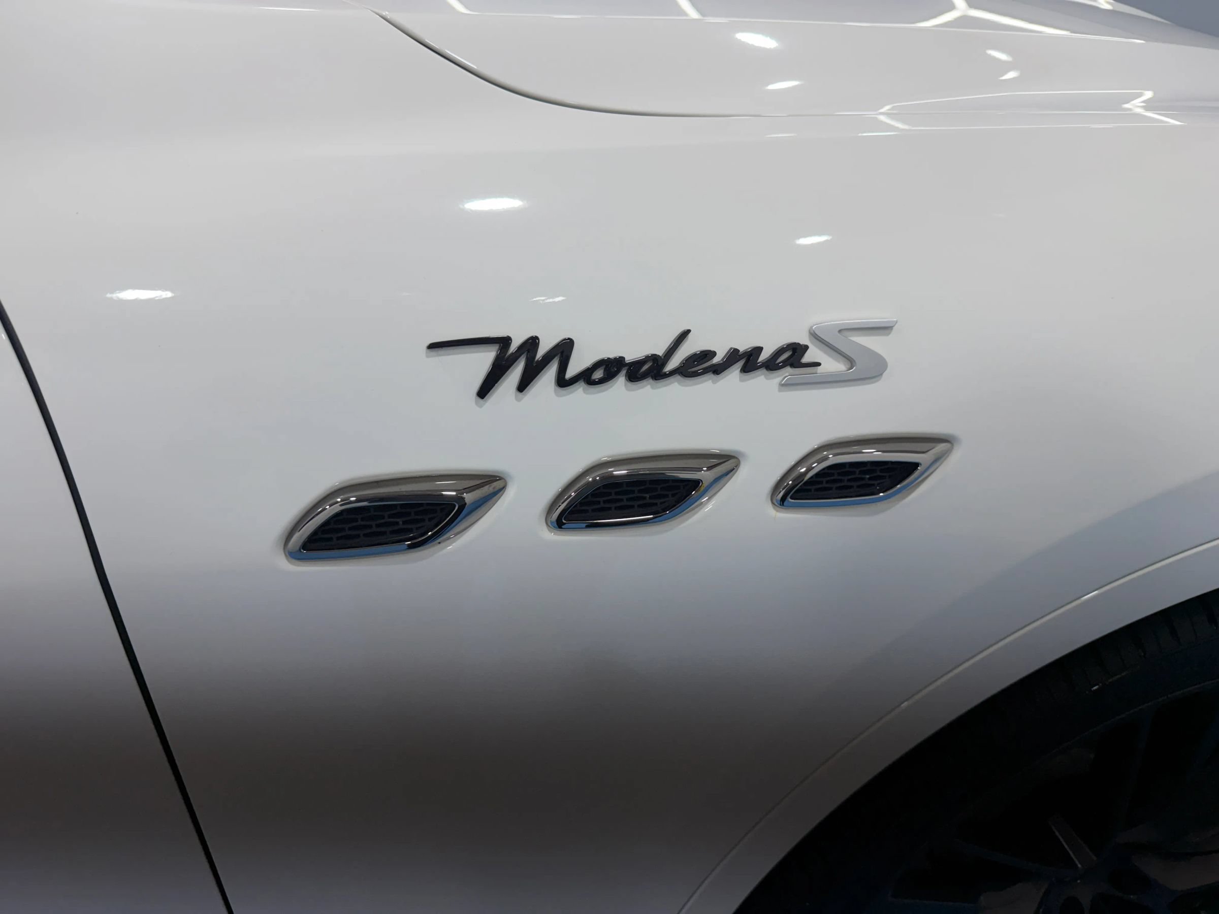 Used 2023 Maserati Levante Modena S AWD/4WD image 20