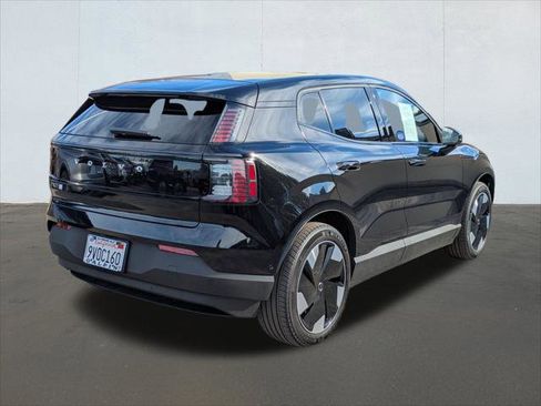 Used 2025 Volvo EX30 Ultra w/ Protection Package Premier image 5