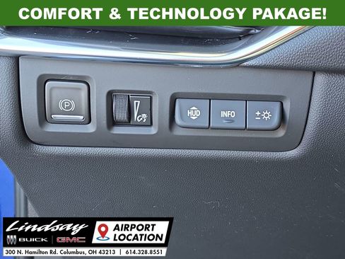 Used 2022 Cadillac XT4 Sport w/ Comfort Package image 17
