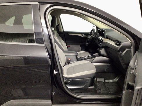 Used 2020 Ford Escape SE Sport image 33