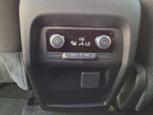 Used 2025 GMC Acadia Elevation image 19