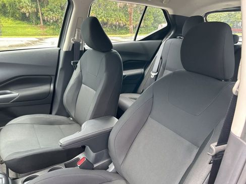 New 2025 Nissan Kicks Play S image 14