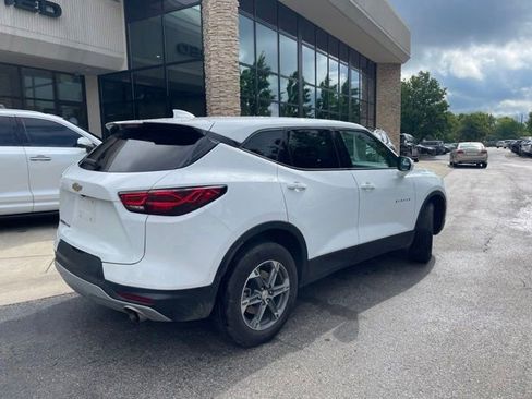 Used 2025 Chevrolet Blazer LT AWD/4WD image 3