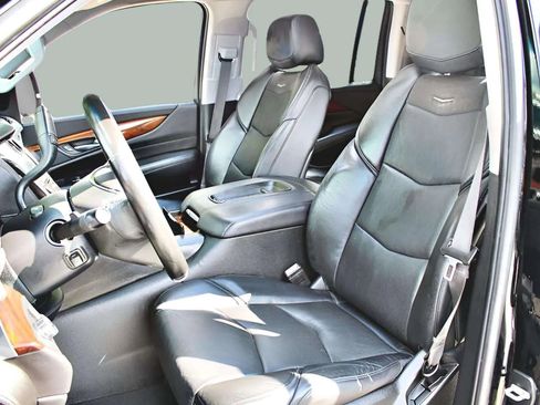 Used 2015 Cadillac Escalade ESV Premium image 18