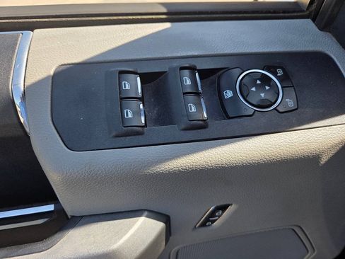 Used 2017 Ford F250 XLT AWD/4WD image 12