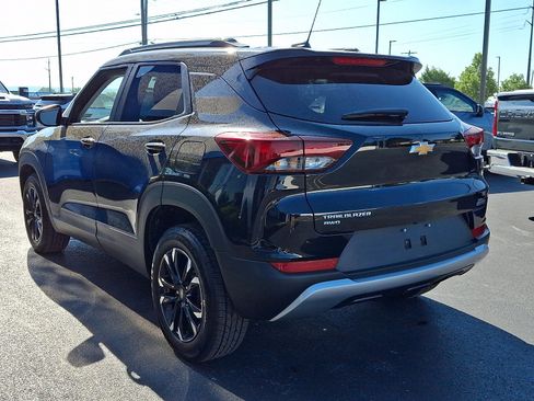 Used 2023 Chevrolet TrailBlazer LT w/ Convenience Package AWD/4WD image 4