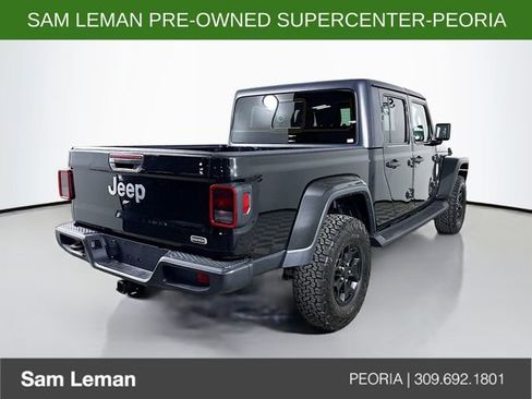 Used 2022 Jeep Gladiator Overland w/ Trailer Tow Package AWD/4WD image 7
