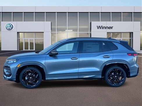 New 2026 Volkswagen Tiguan SE R-Line image 3