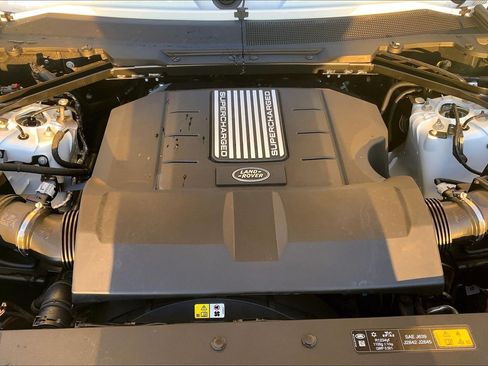 New 2026 Land Rover Defender 110 V8 AWD/4WD image 16