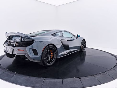 Used 2016 McLaren 675LT Coupe RWD image 23