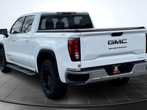 Used 2023 GMC Sierra 1500 SLE AWD/4WD image 4
