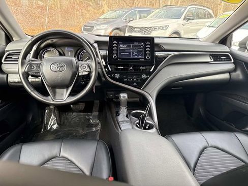 Used 2024 Toyota Camry SE image 15