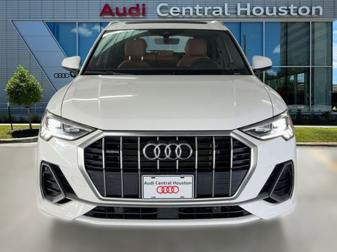 Used 2025 Audi Q3 2.0T Premium w/ Convenience Package image 6
