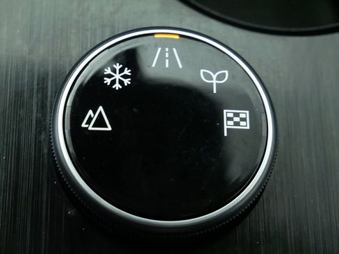 Used 2023 Nissan Rogue SV w/ SV Premium B Package image 32