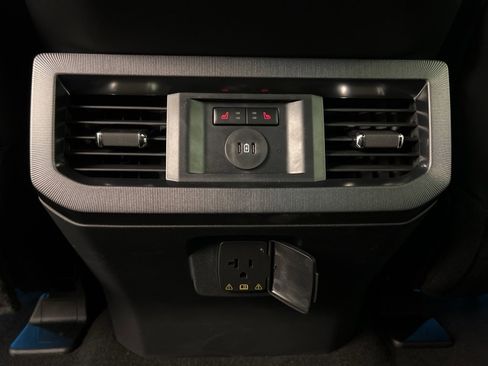 New 2025 Ford F250 Platinum image 38