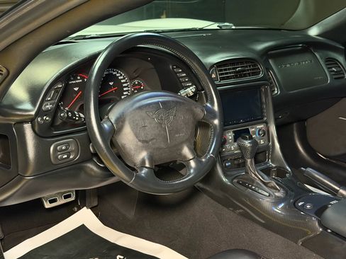 Used 2002 Chevrolet Corvette Coupe w/ Preferred Equipment Group2 image 35