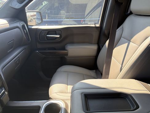 Used 2022 GMC Sierra 1500 SLT w/ SLT Premium Package image 24