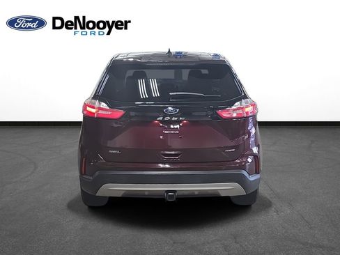 Used 2024 Ford Edge SEL w/ Convenience Package image 8