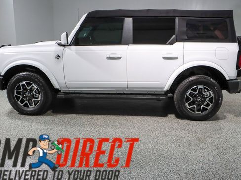 Used 2022 Ford Bronco Outer Banks image 10