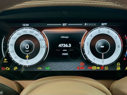Used 2024 Aston Martin DB12 Coupe RWD image 12