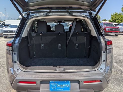 Certified 2025 Nissan Pathfinder SV AWD/4WD image 29