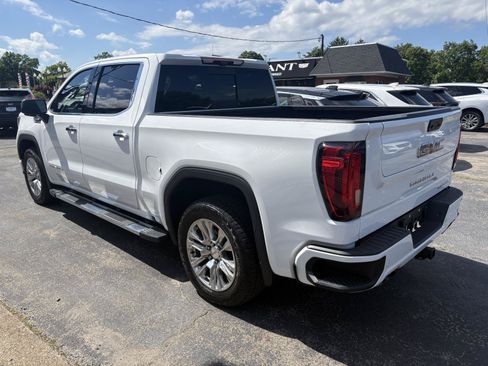 Used 2022 GMC Sierra 1500 Denali w/ Technology Package AWD/4WD image 5