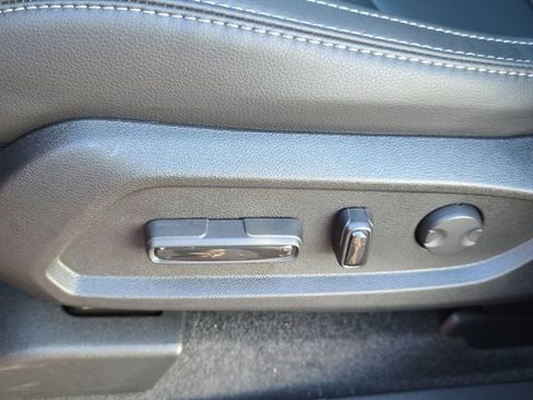 New 2025 Honda Pilot Touring image 30