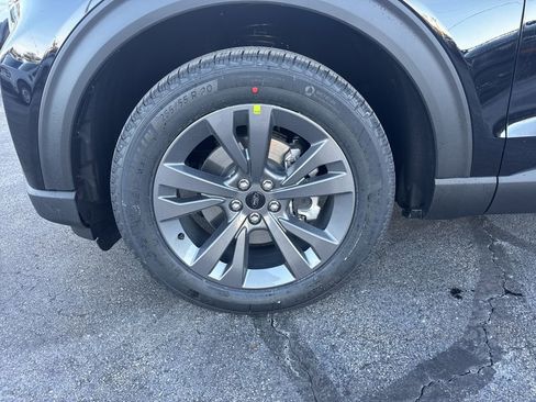 New 2026 Ford Explorer Active w/ Active Comfort Package image 10