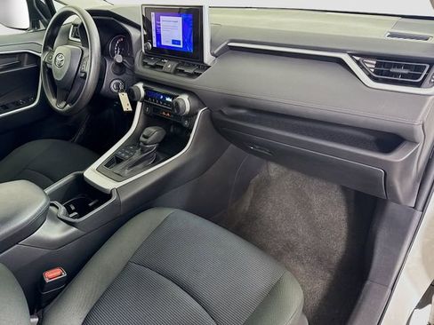 Certified 2024 Toyota RAV4 LE AWD/4WD image 30